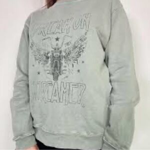 Women’s Graphic swrater “Dream On” dreamer size large